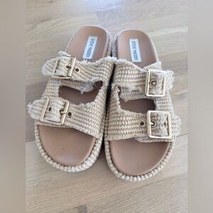 Steve Madden Kids Beige Buckle Sandals